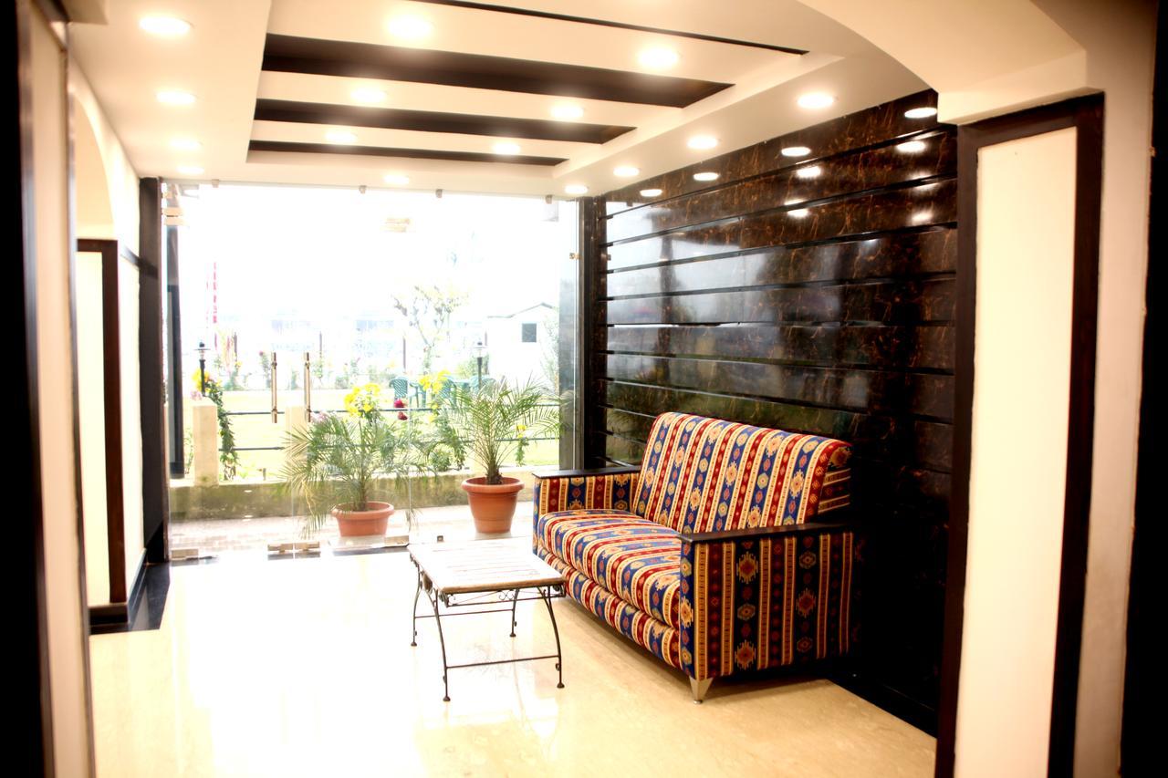 Hotel New Park At Dal Lake Srīnagar 外观 照片